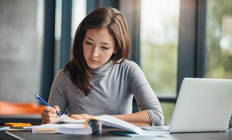 iStock-622015126 From Learning to Earning: How Career Colleges Prepare Students for Success
