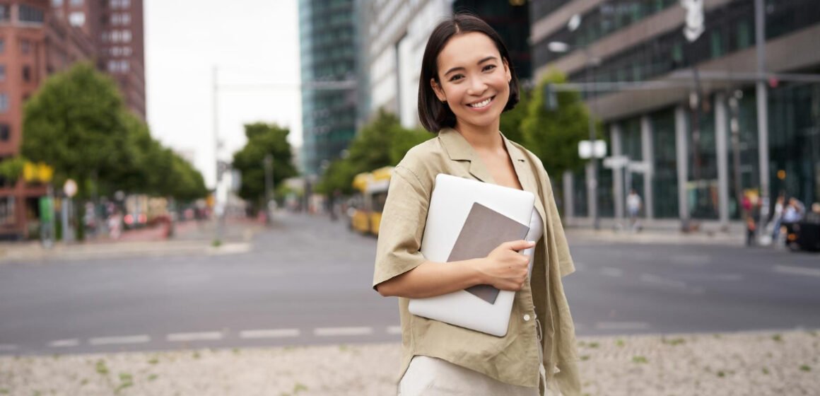 Why Phoenix Students Are Choosing Career Colleges for Faster Employment