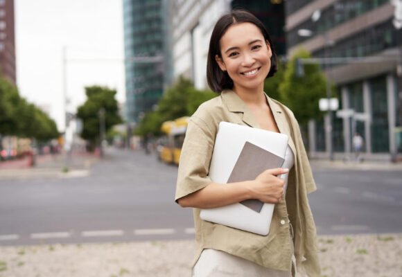 Why Phoenix Students Are Choosing Career Colleges for Faster Employment